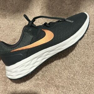 Women’s Nike running shoes, US size 8